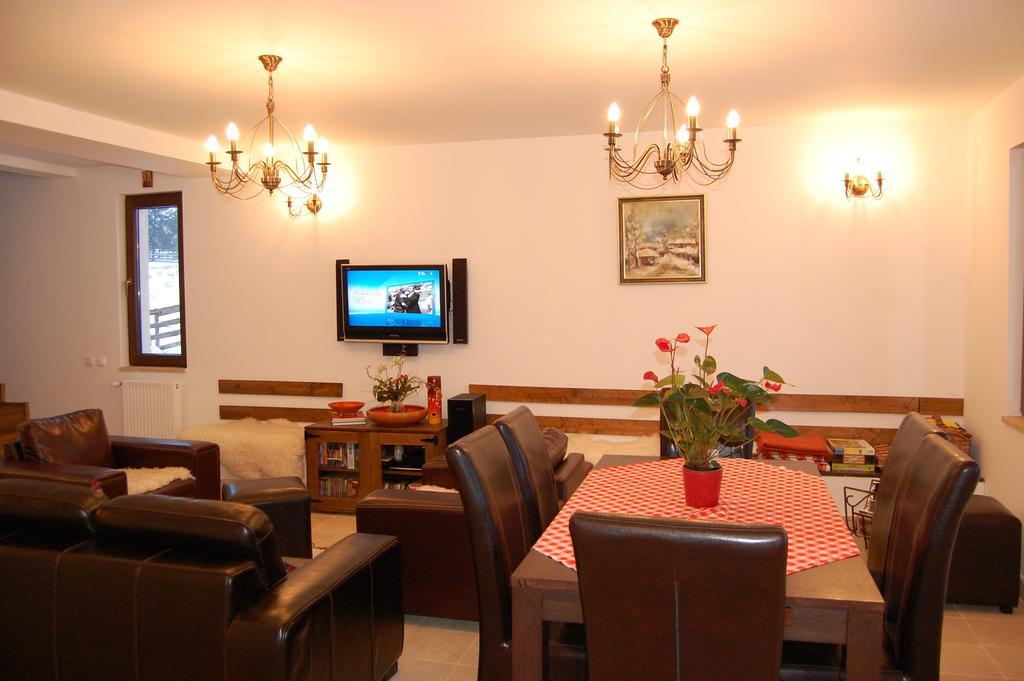 Cabana Motilor มาริเชล ภายนอก รูปภาพ